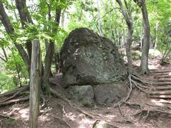 日之宮神社・立石