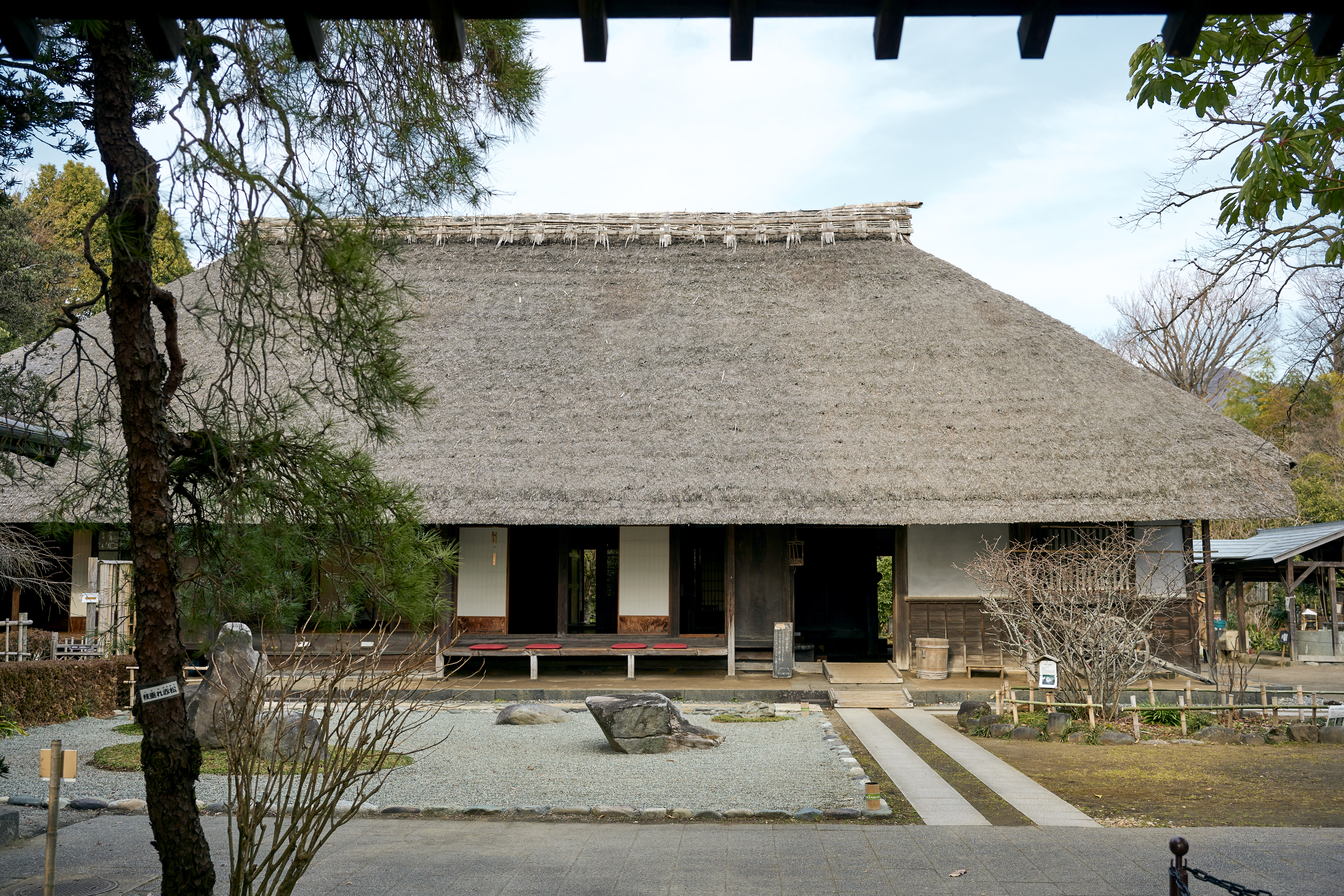 昔良く使われていた　こおり　古民家 古民家再生310】倉庫の塗装がようやく完成!! Restoration of old